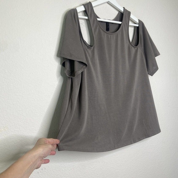 BCBCMaxAzria Kelsey Cold Shoulder Taupe Top L - Picture 6 of 9